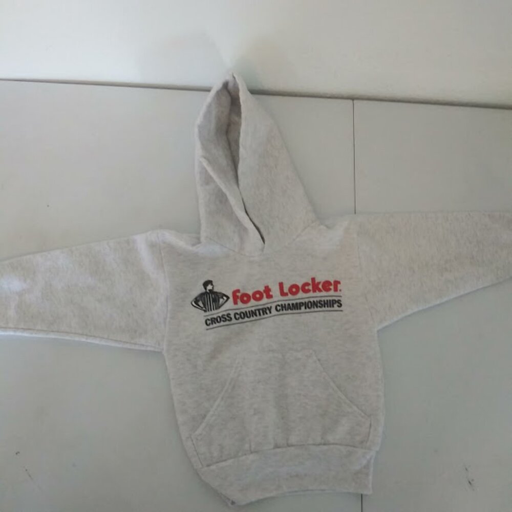 Hanes Foot Locker XS youth (unisex) gray hoodie sweater